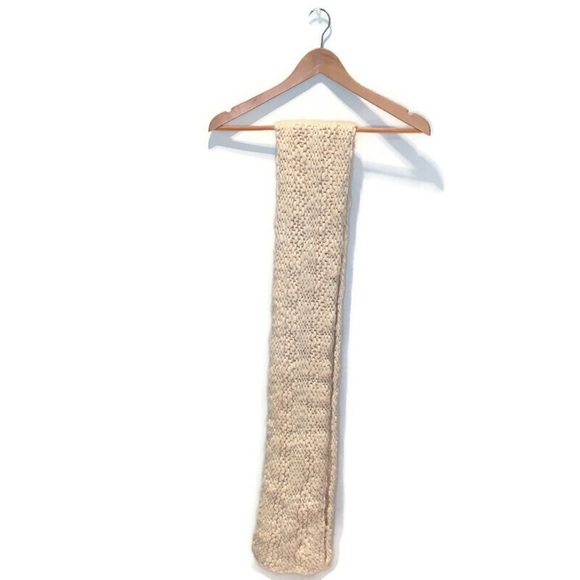 Banana Republic Chunky knit scarf (w/o tags),cream - Picture 4 of 10